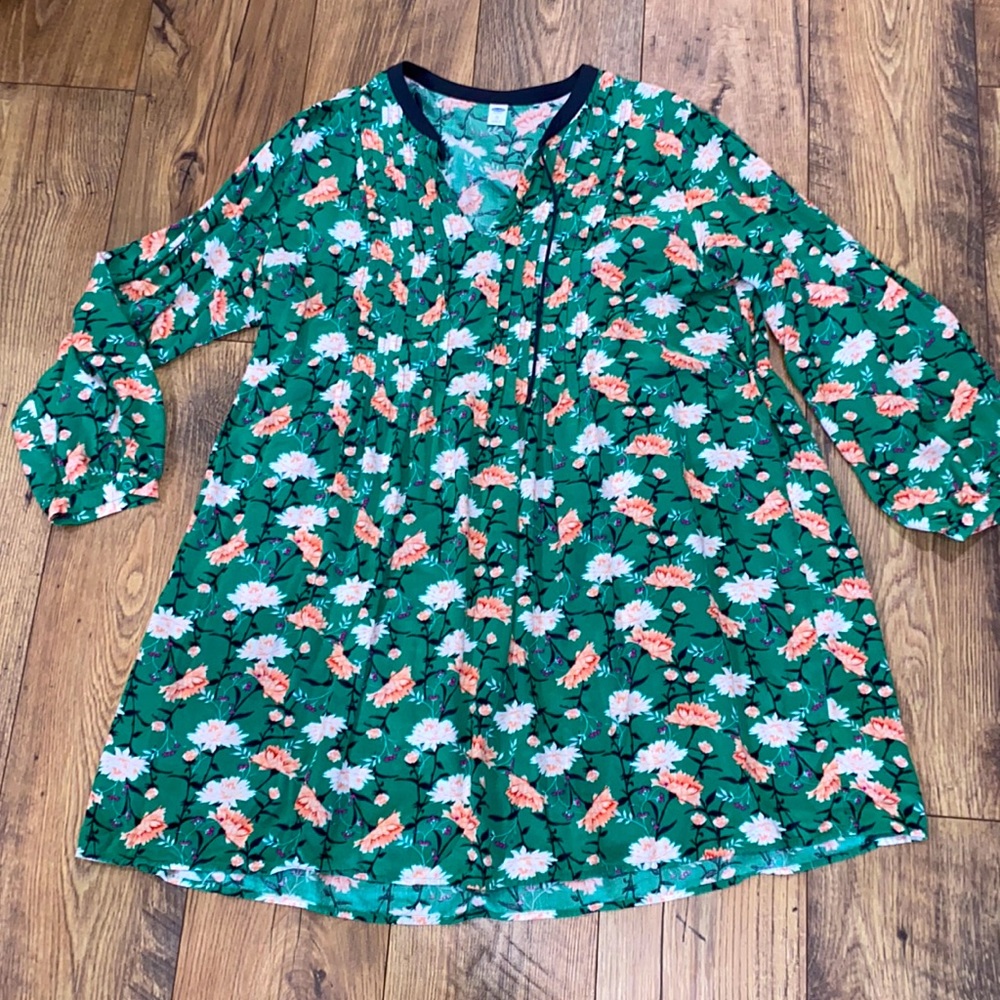 Old Navy Womens Dress Size XL Green Flowers A Line Long Sleeves Crew Neck Pleats
